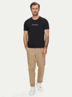 Guess SS Crew Neck Slim Logo T-Shirt Black -Casa Moda Store guess ss crew neck slim logo t shirt black northern ireland belfast lisburn 462