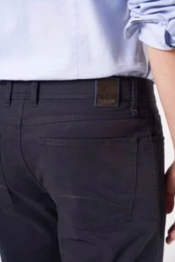 Hattric Men's Chino Trousers Hunter Straight Leg Stretch 688405/45 Navy -Casa Moda Store hattric mens chino trousers hunter straight leg stretch 688405 45 navy northern ireland 530