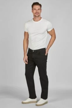 Hattric Men's Jeans Hunter Stretch Fit Straight Leg Black -Casa Moda Store hattric mens jeans hunter stretch fit straight leg black northern ireland belfast lisburn 272