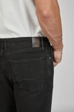 Hattric Men's Jeans Hunter Stretch Fit Straight Leg Black -Casa Moda Store hattric mens jeans hunter stretch fit straight leg black northern ireland belfast lisburn 365