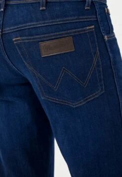 Wrangler Men's Jeans Texas 821 Authentic Straight Leg Stretch In Comfort Zone Blue -Casa Moda Store wrangler mens jeans texas 821 authentic straight leg stretch in comfort zone blue 928
